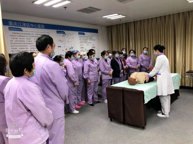 解决陪护需求重庆启动医疗护理员技能培训
