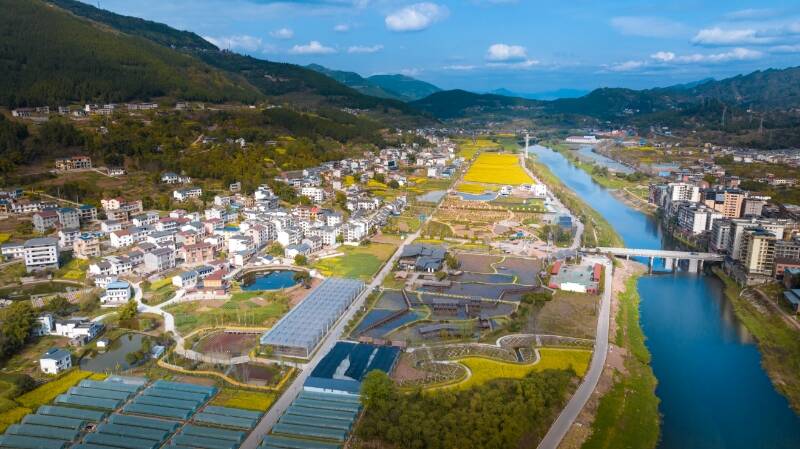 强产业、美环境、鼓腰包 开州成功打造乡村振兴“库区标杆”1.jpg