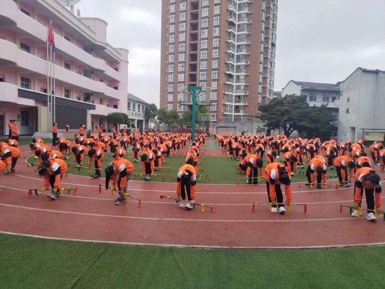 每天两小时体育活动 重庆中小学落实得如何了?4.jpg