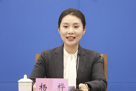 杨桦的简介