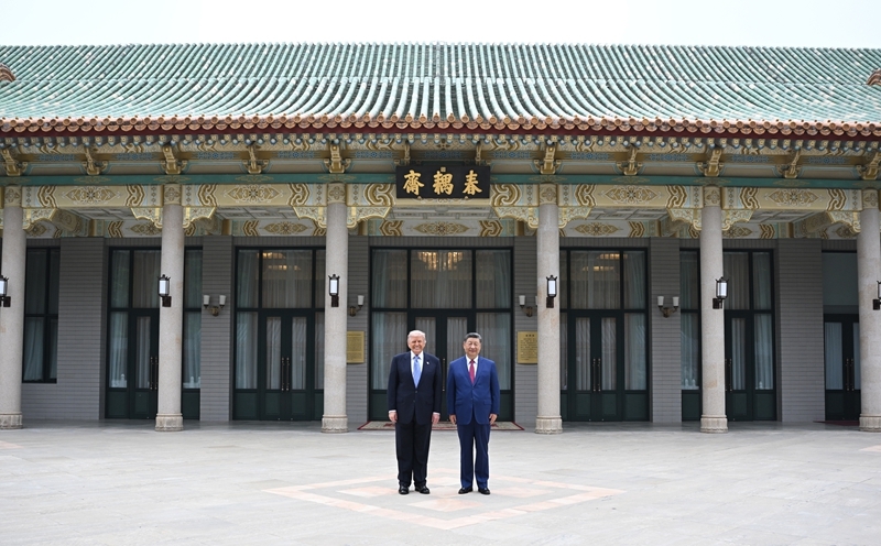 习近平同美国总统特朗普在中南海小范围会晤7.jpg