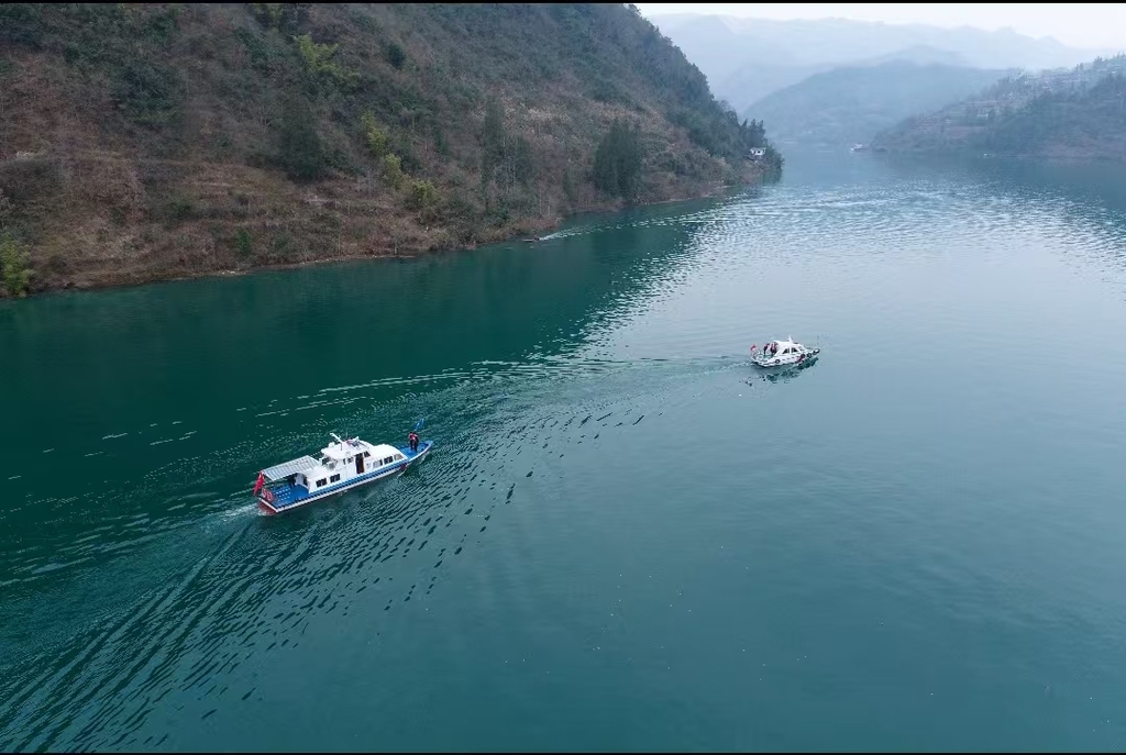 渝黔交通执法部门联动 护航乌江航道水上交通安全1.jpg