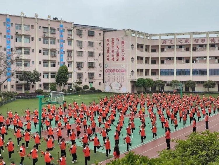 每天两小时体育活动 重庆中小学落实得如何了?6.jpg