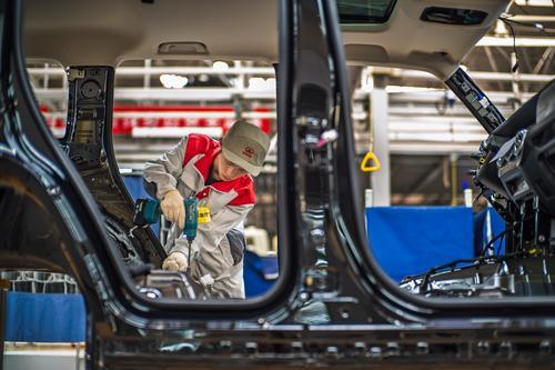 课堂进车间 毕业即上岗——打探重庆职教“订单班”3.jpg